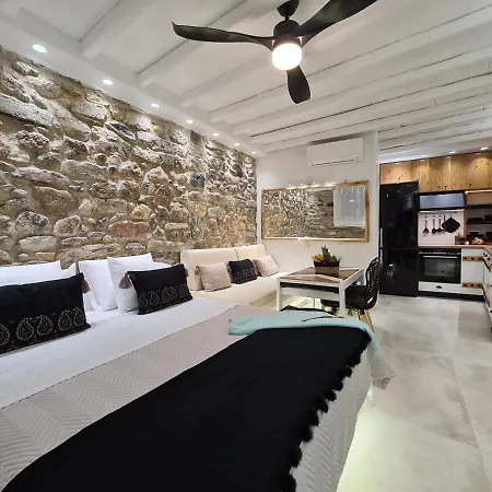 Manda Old Town Апартаменты