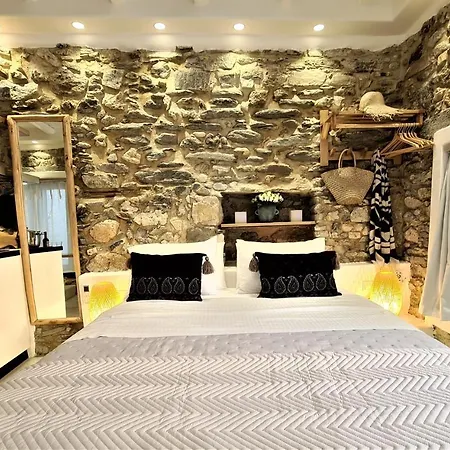 Manda Old Town Apartment Naxos City